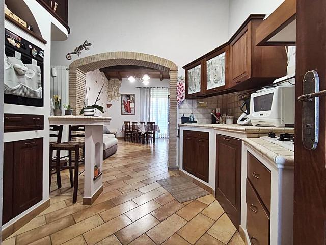 Villa Schiera in vendita a Porano, Umbria
