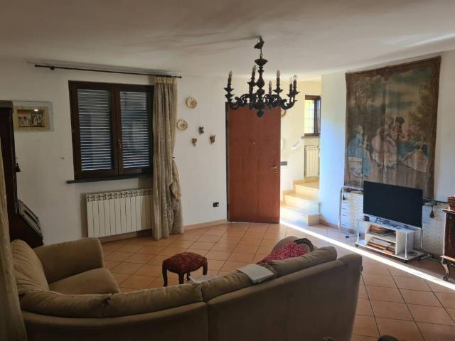 Villa Schiera in vendita a Rughi, Porcari