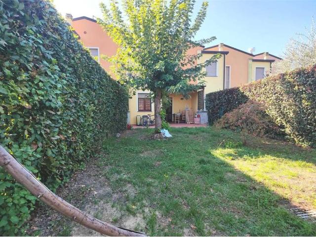 Villa Schiera in vendita a Rughi, Porcari