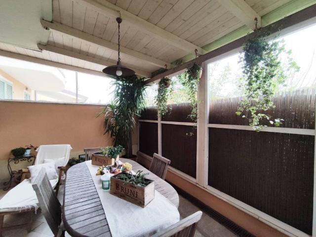 Villa Schiera in vendita a Rughi, Porcari