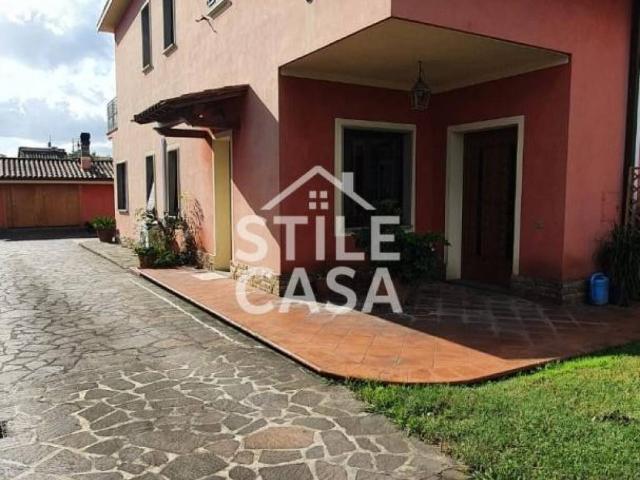 Villa Schiera in vendita a Rughi, Porcari