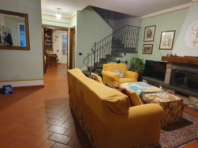 Villa Schiera in vendita a Porcari, Toscana
