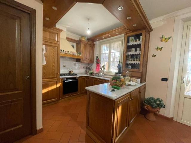 Villa Schiera in vendita a Rughi, Porcari