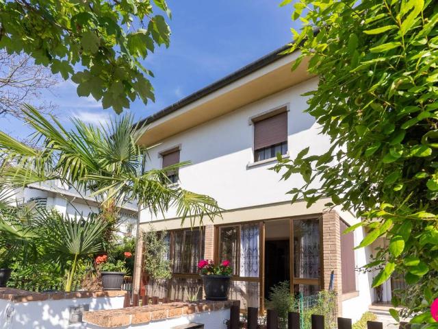 Villa Schiera in vendita a Torre, Pordenone