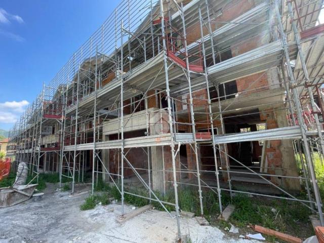 Villa Schiera in vendita a Comunità Montana del Piambello, Porto Ceresio