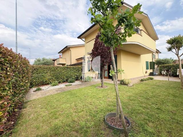 Villa Schiera in vendita a Bancole, Porto Mantovano