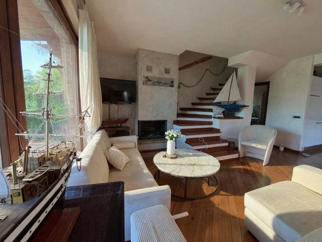 Villa Schiera in vendita a Marche, Macerata