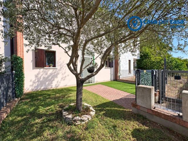 Villa Schiera in vendita a Donada, Porto Viro