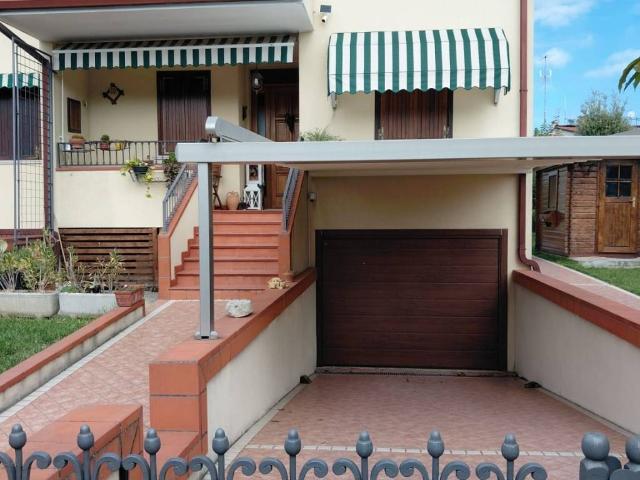 Villa Schiera in vendita a Rione San Nicolò, Portogruaro