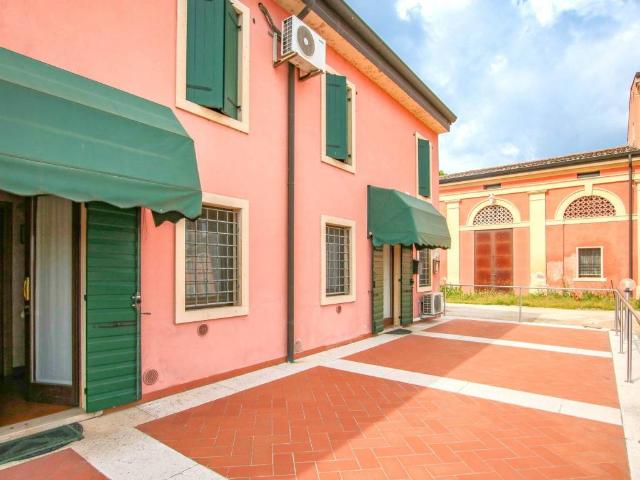 Villa Schiera in vendita a Povegliano Veronese, Veneto