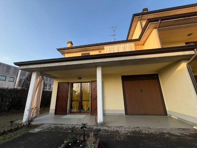 Villa Schiera in vendita a Bassa Reggiana, Re