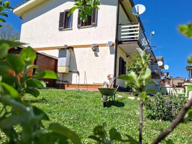 Villa Schiera in vendita a Pratarione, Lazio
