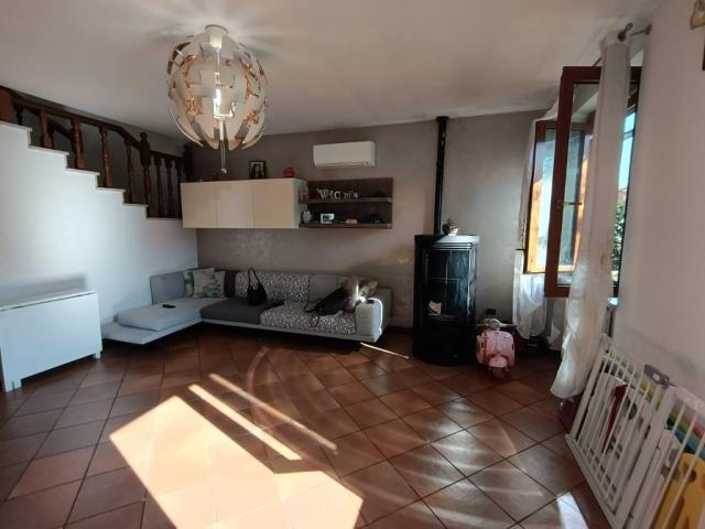 Villa Schiera in vendita a Pozzaglio, Lombardia