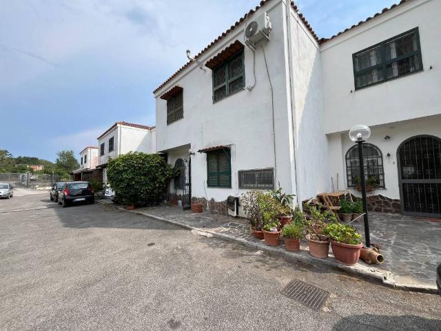 Villa Schiera in vendita a La Schiana, Pozzuoli