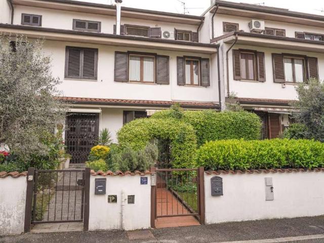 Villa Schiera in vendita a Pozzuolo Martesana, Lombardia