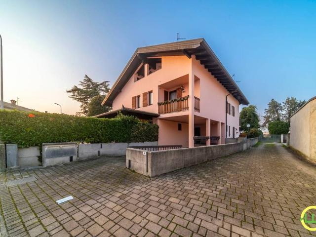 Villa Schiera in vendita a Pradamano, Friuli-Venezia Giulia