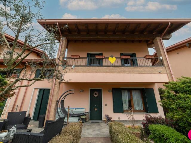 Villa Schiera in vendita a Prata Di Pordenone, Friuli-Venezia Giulia