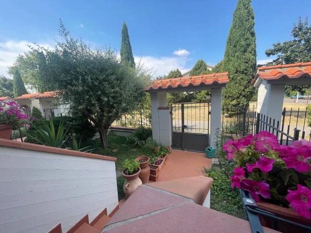 Villa Schiera in vendita a Fontanelle, Prato