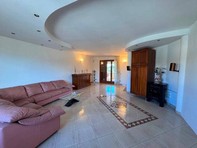 Villa Schiera in vendita a Prato, Toscana