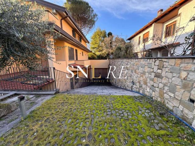 Villa Schiera in vendita a La Macine, Prato