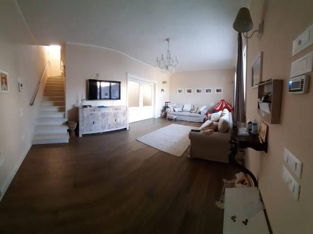 Villa Schiera in vendita a Vergaio, Prato