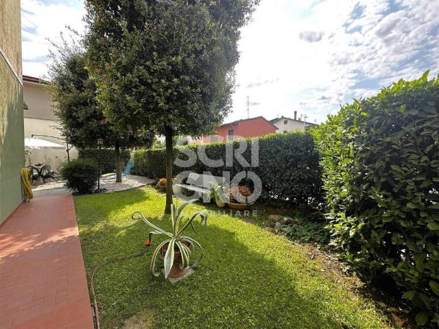 Villa Schiera in vendita a Prato, Toscana