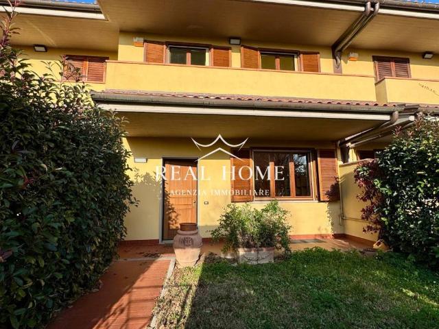Villa Schiera in vendita a Prato, Toscana