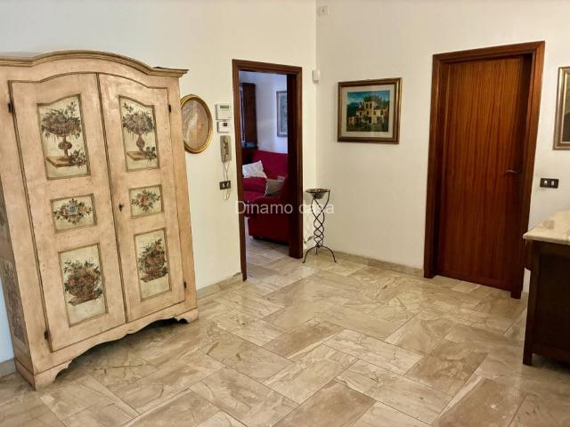 Villa Schiera in vendita a Prato, Toscana