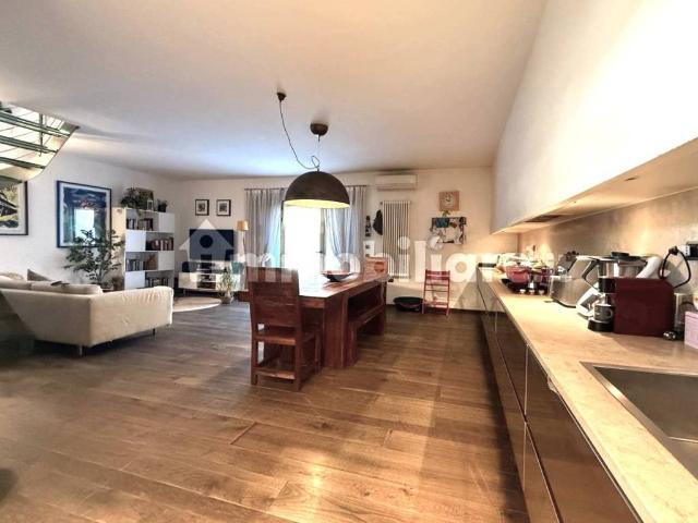 Villa Schiera in vendita a Grignano, Prato