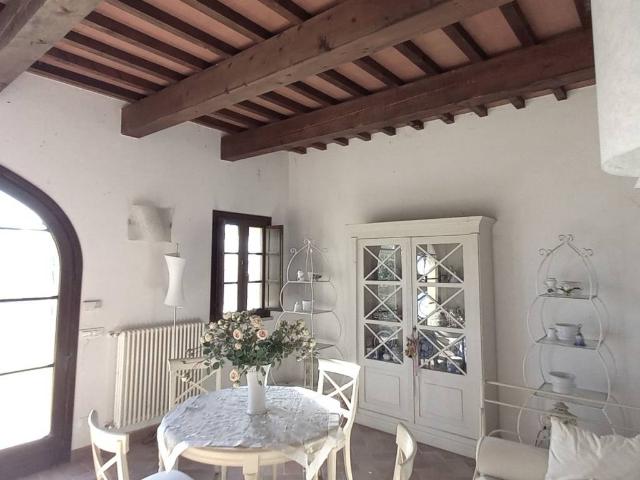 Villa Schiera in vendita a Fontanelle, Prato