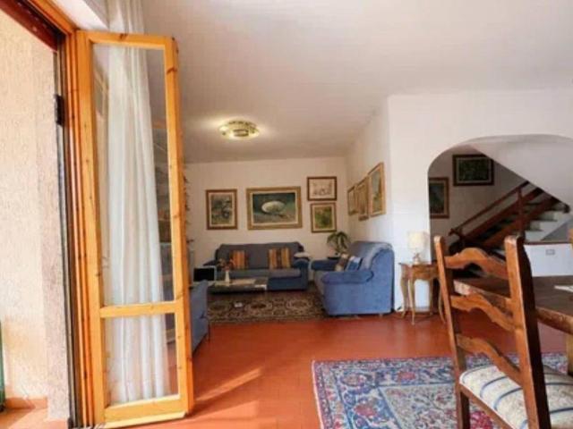 Villa Schiera in vendita a Prato, Toscana
