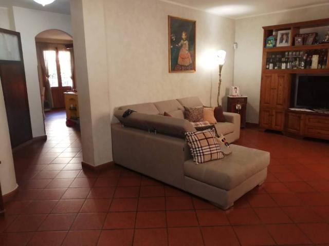 Villa Schiera in vendita a Le Calvane, Prato