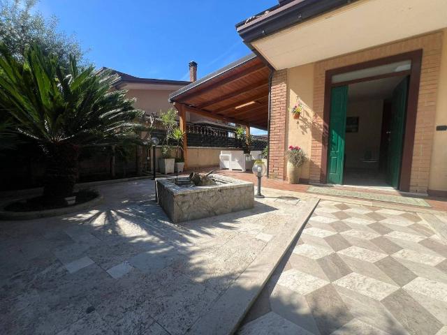 Villa Schiera in vendita a Pratola Serra, Campania