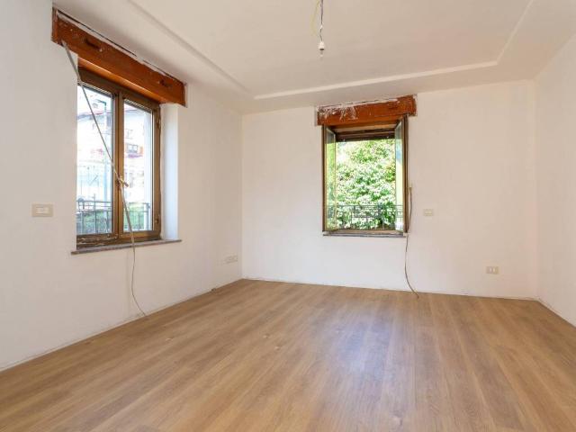 Villa Schiera in vendita a Premolo, Lombardia