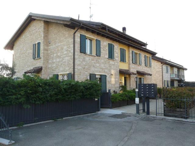 Villa Schiera in vendita a Unione dei comuni del Distretto Ceramico, Prignano Sulla Secchia