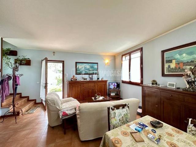 Villa Schiera in vendita a Unione dei comuni del Distretto Ceramico, Prignano Sulla Secchia