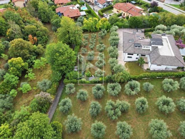 Villa Schiera in vendita a Puegnago, Lombardia