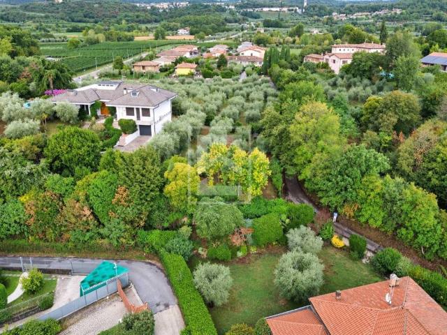 Villa Schiera in vendita a Puegnago, Lombardia