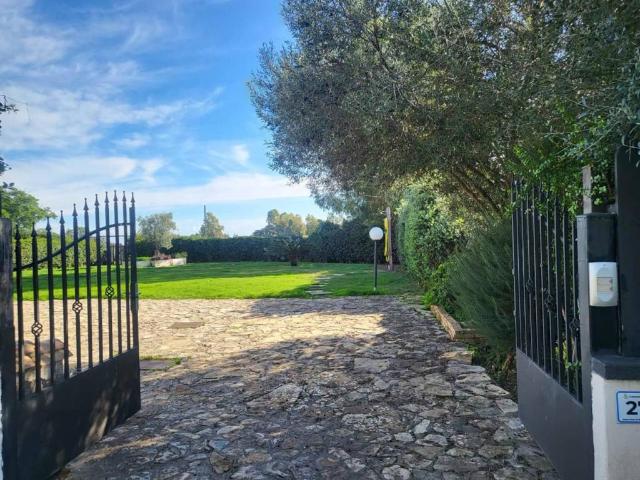 Villa Schiera in vendita a Pula, Sardigna/Sardegna