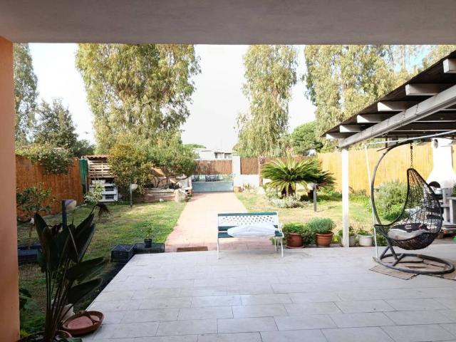 Villa Schiera in vendita a Quartu Sant'elena, Sardigna/Sardegna
