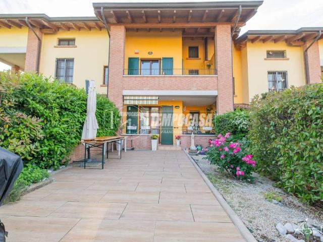 Villa Schiera in vendita a Colline Matildiche, Re