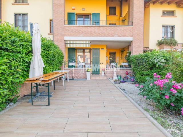 Villa Schiera in vendita a Colline Matildiche, Re