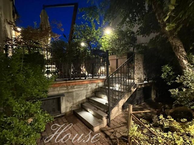 Villa Indipendente in vendita a Colline Matildiche, Re