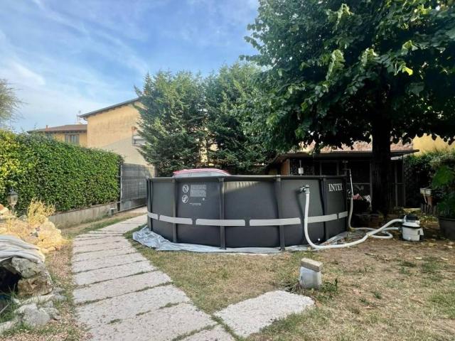 Villa Schiera in vendita a Quinzano D'oglio, Lombardia
