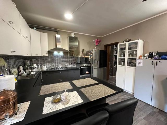 Villa Schiera in vendita a Quinzano D'oglio, Lombardia