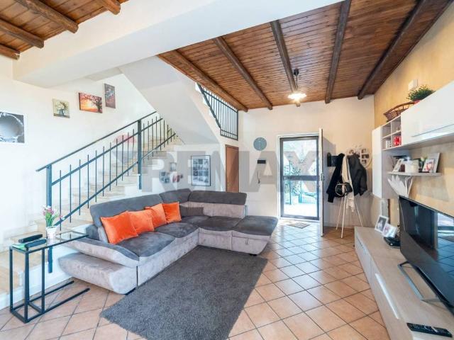 Villa Schiera in vendita a Ragalna, Sicilia