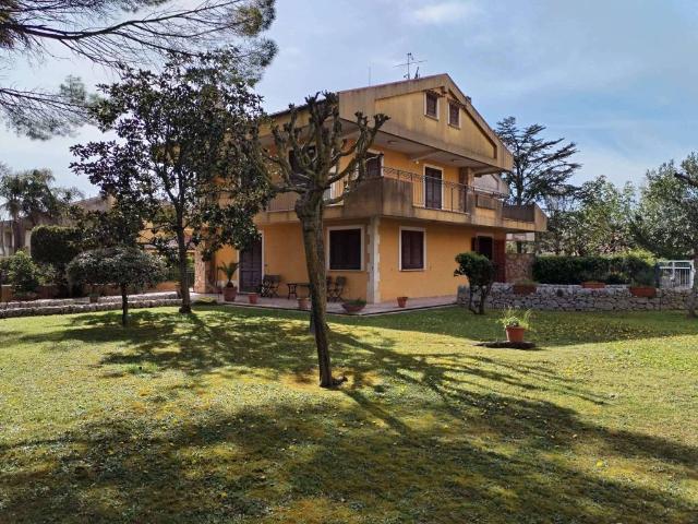 Ville Schiera in vendita a Ragusa, Selvaggio
