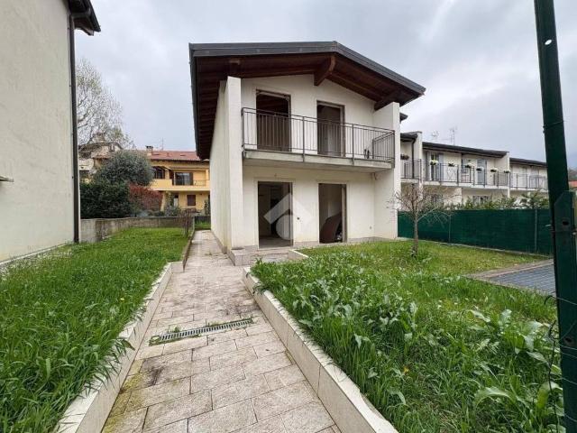 Villa Schiera in vendita a Ranica, Lombardia