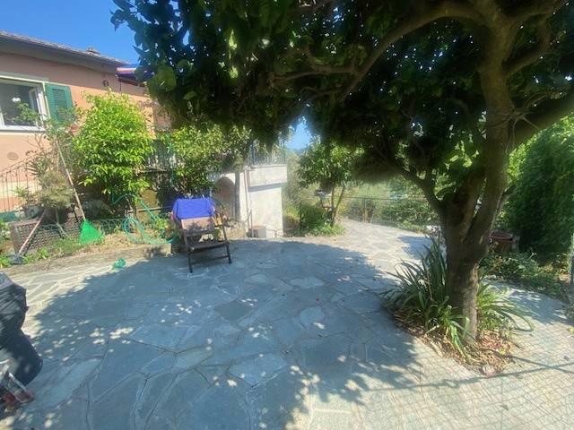 Villa Schiera in vendita a San Michele di Pagana, Rapallo