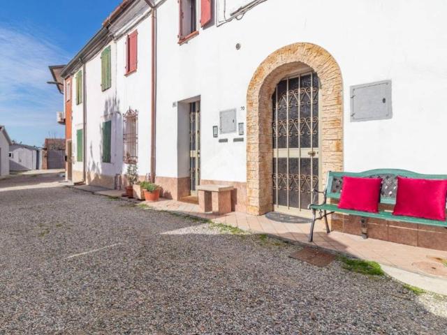 Villa Schiera in vendita a Ravenna, Reggio Emilia